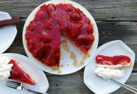 Dueling Daughters: Grandma Maude's Fresh Strawberry Pie