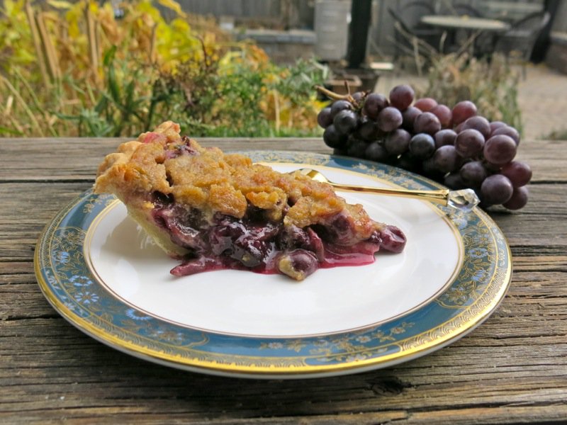 Concord Grape Pie with Crumble Topping