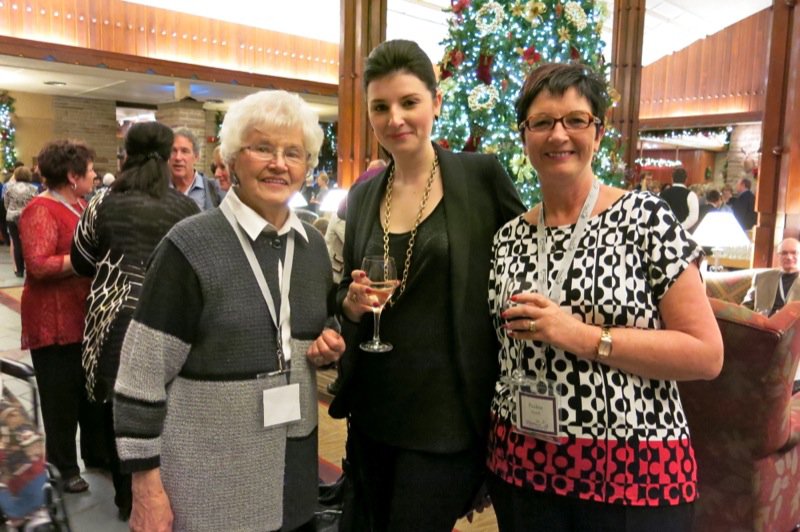 This is my mom and Jennifer Cockrall-King's parents, but my new found gal-pals are definitely in the room. Can you hear them?