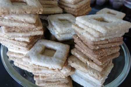 10 Linzer cookies