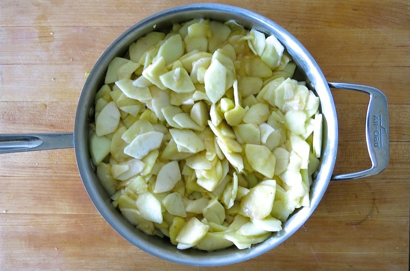 19 Sliced Apples