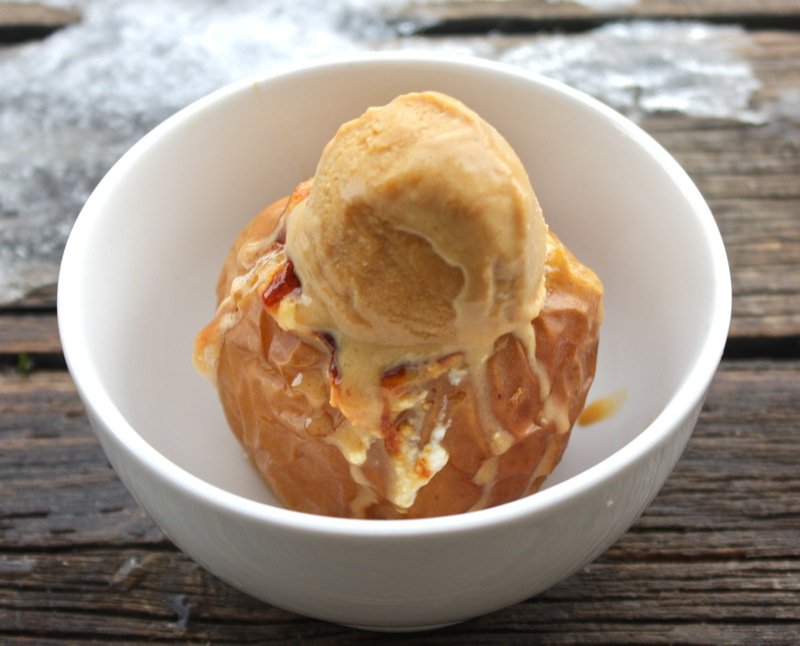 1 baked apple with salted caramel ice cream