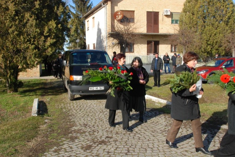 11 Pavas Funeral Procession Car