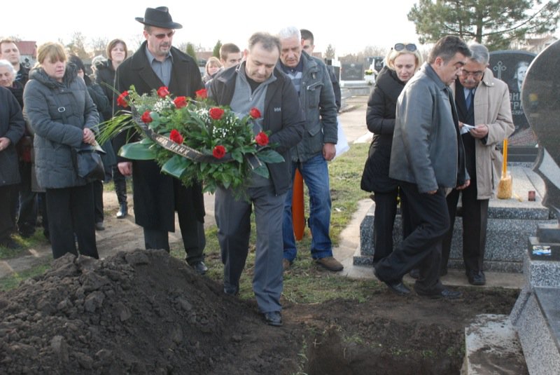 19 Pavas Funeral Graveyard Vanja