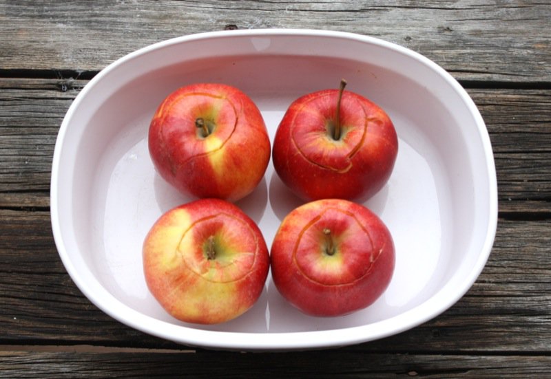 2 apples in casserole dish