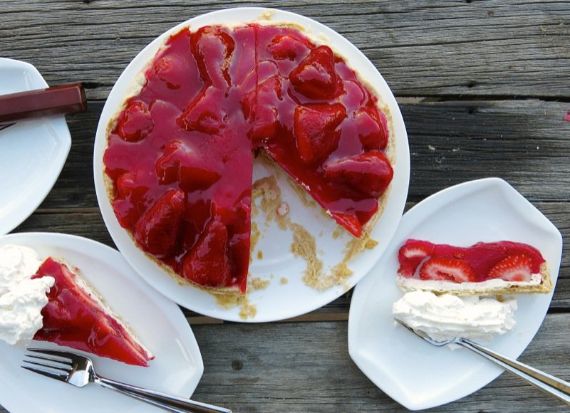 Dueling Daughters: Grandma Maude's Fresh Strawberry Pie