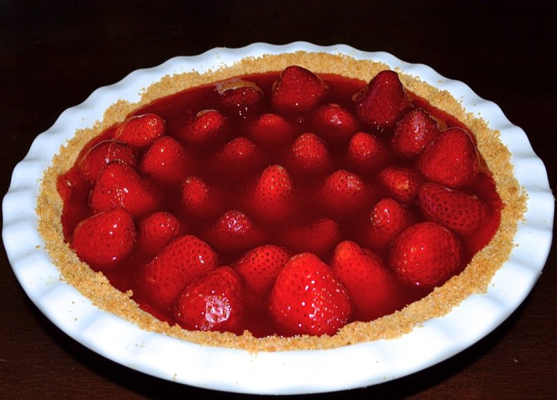 Dueling Daughters: Grandma Maude's Fresh Strawberry Pie