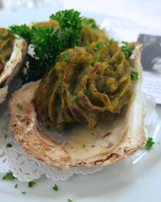 34 Oysters Rockefeller Antoines