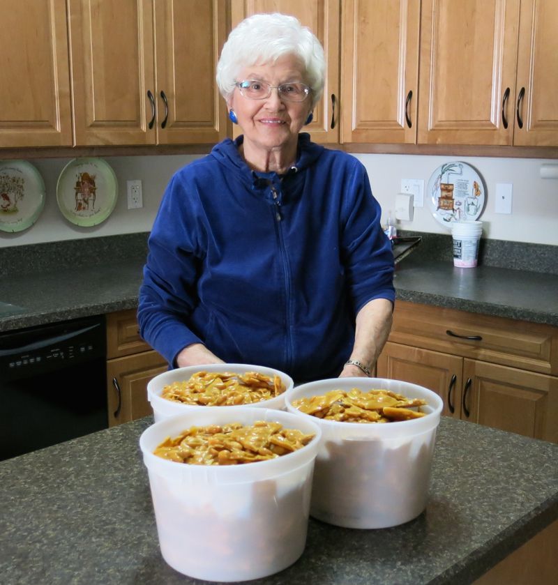 16 Homemade Peanut Brittle