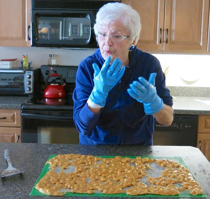 7f Homemade Peanut Brittle