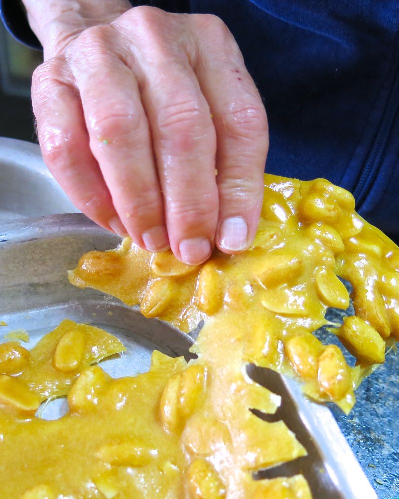 9c Homemade Peanut Brittle