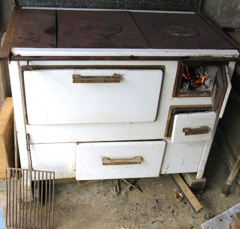 4 Wood Burning Oven