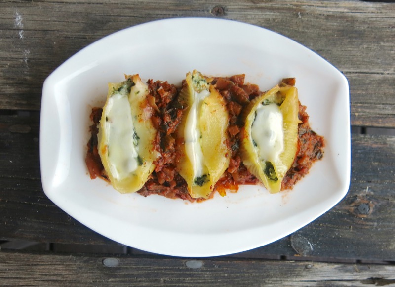 1 Giant Stuffed Spinach and Ricotta Pasta Shells