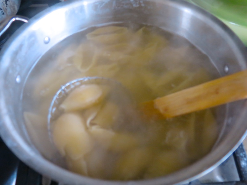 12a Giant Pasta Shells Cooking