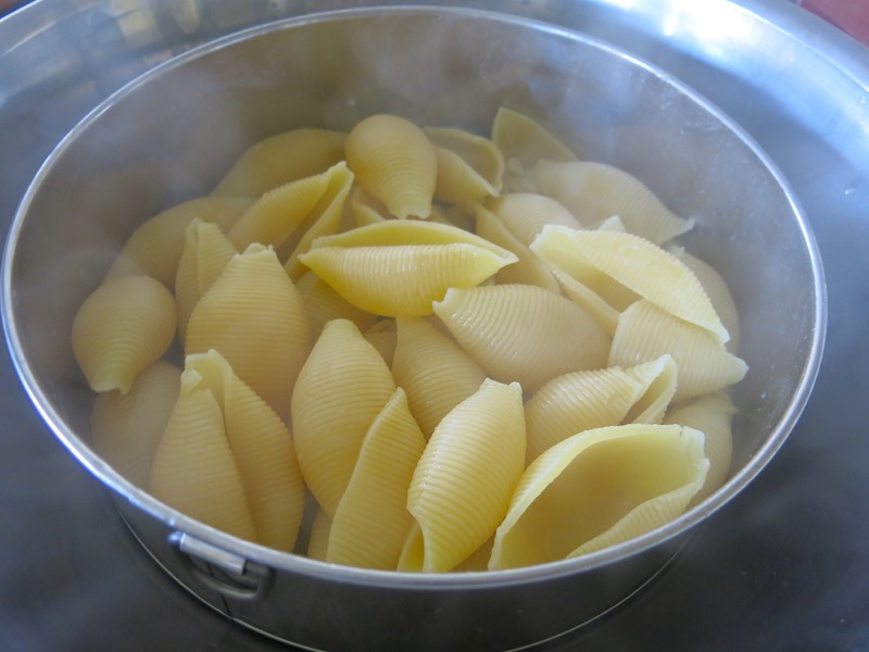 12d Giant Pasta Shells Cooking