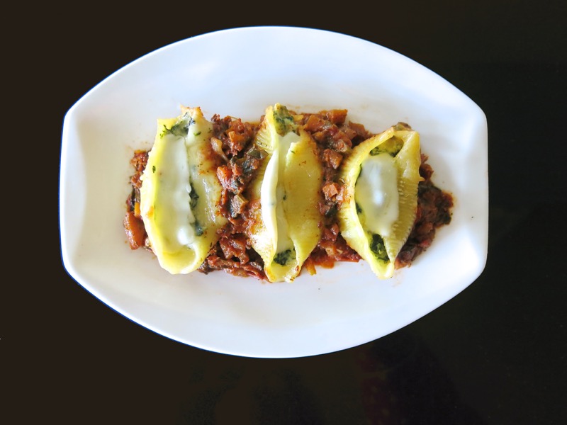 16 Giant Stuffed Spinach and Ricotta Pasta Shells