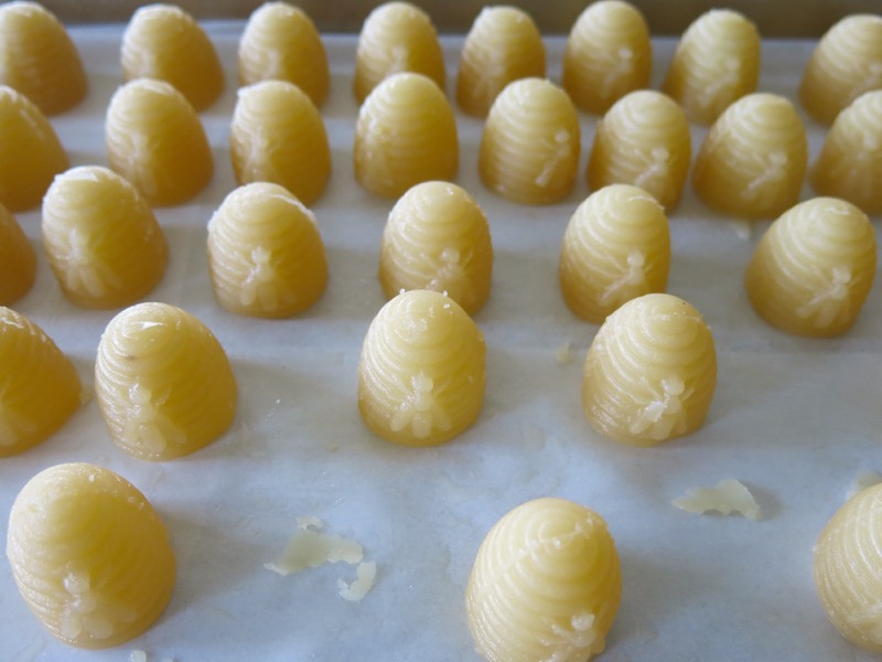 16b Curing Ciasteczka Ule or Marzipan Beehive Shells