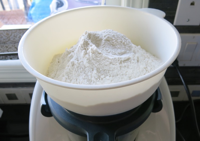4a Weigh Flour Thermomix