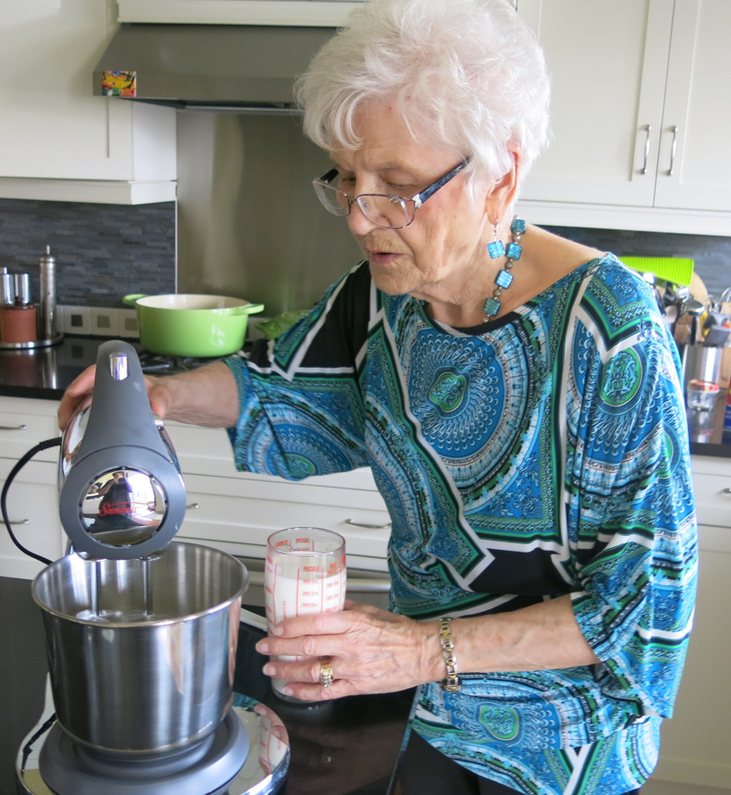 9 Helen McKinney Prairie Dinner Buns