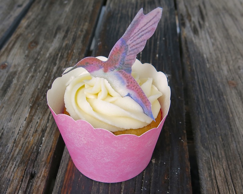 1 Hummingbird Cupcake