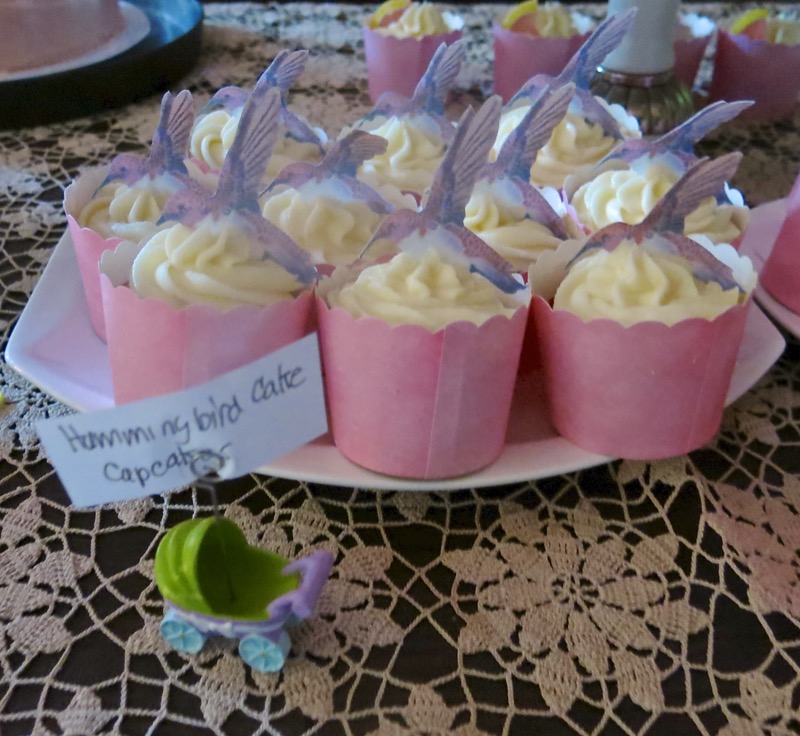 21 Hummingbird Cupcake