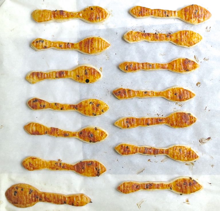 Cracker Spoons the Perfect Dipper, Dunker, and Dabber