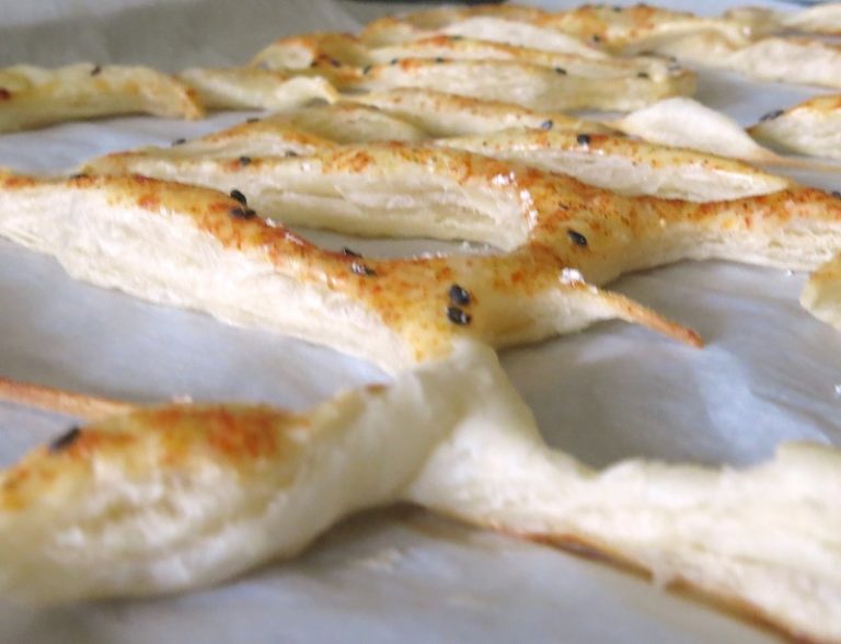 Cracker Spoons the Perfect Dipper, Dunker, and Dabber