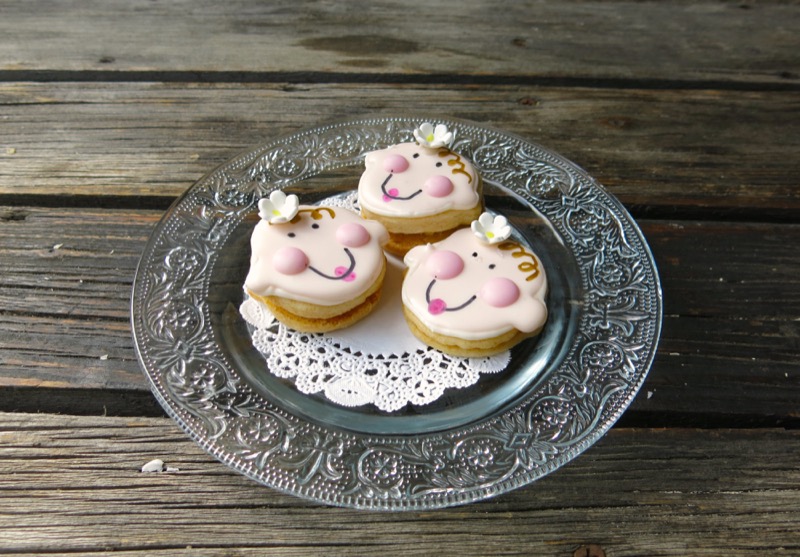 3 Babyface Sandwich Cookies