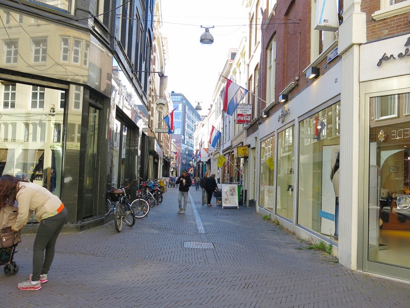 8a-the-hague-pedestrian-street