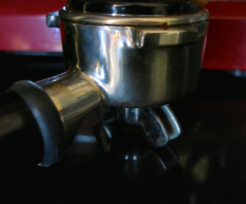 12-breville-barista-express-tamping-close