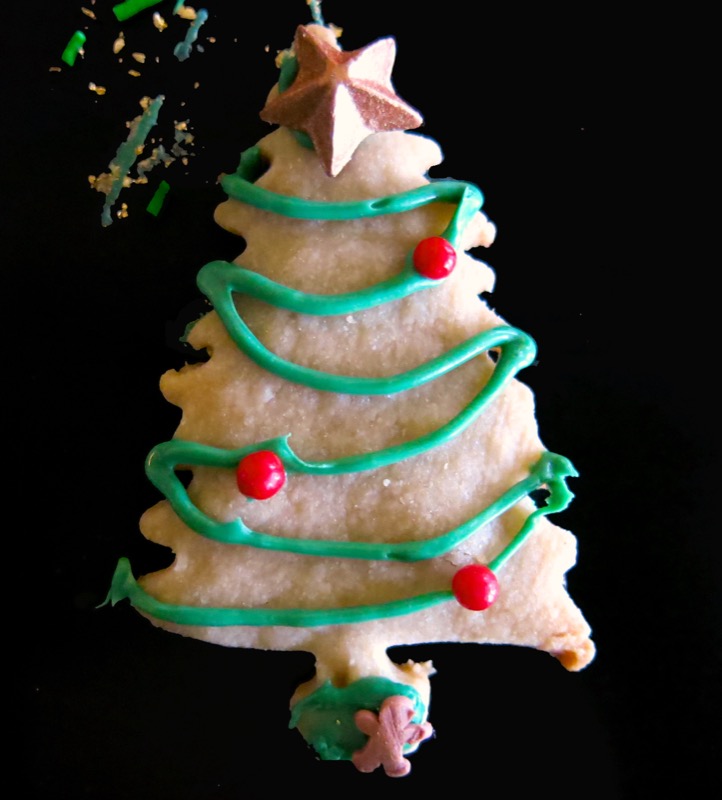 18b-decorating-butter-cookie-christmas-trees-2016