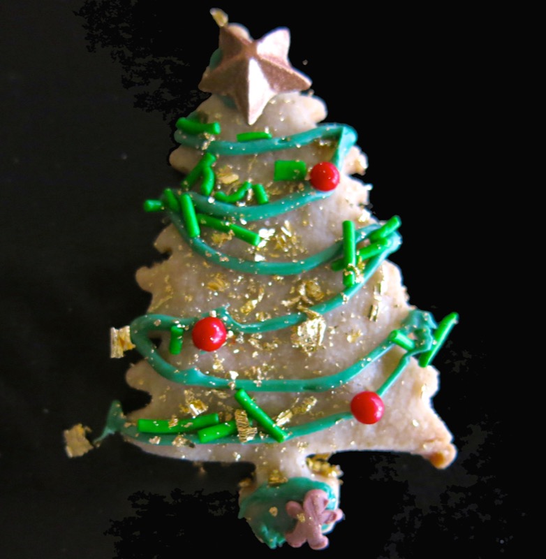 20b-decorating-butter-cookie-christmas-trees-2016