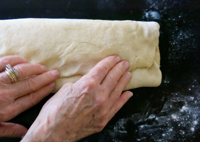 27-rolling-fruit-into-stollen-dough