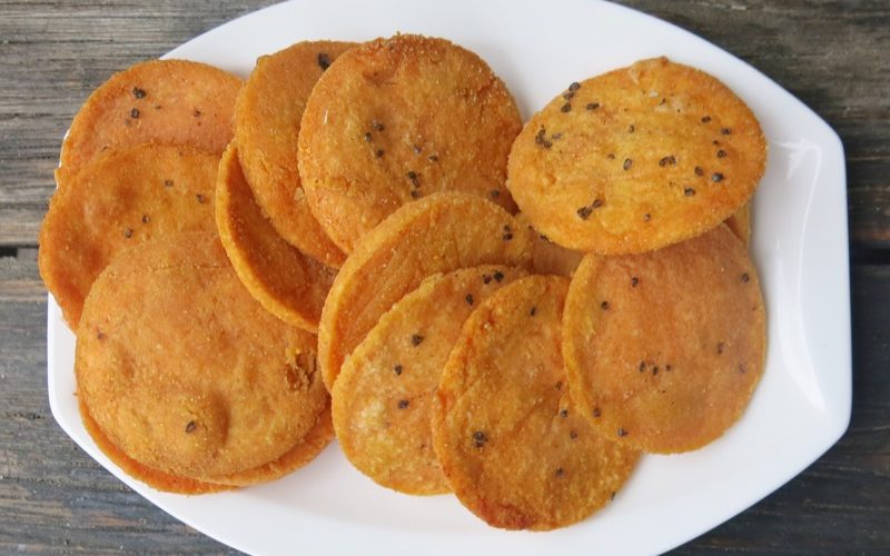 red lentil crackers