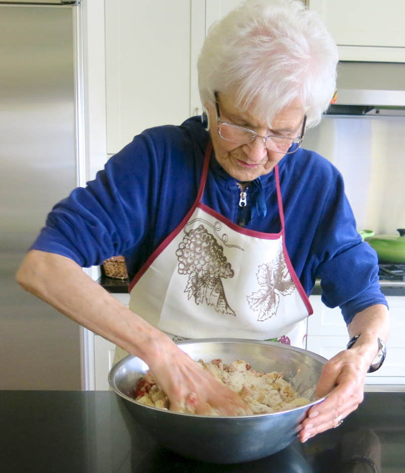 5b-almond-cherry-shortbread-helen-mckinney-2016