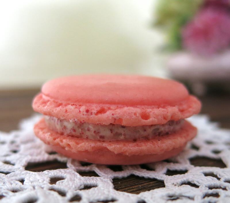 raspberry macarons with coconut butter cream filling — the farmer's  daughter