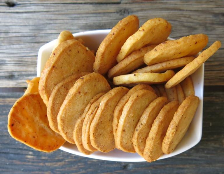 Gruyère Cheese Shortbread Crackers A Delicious Nippy Cheese Cracker