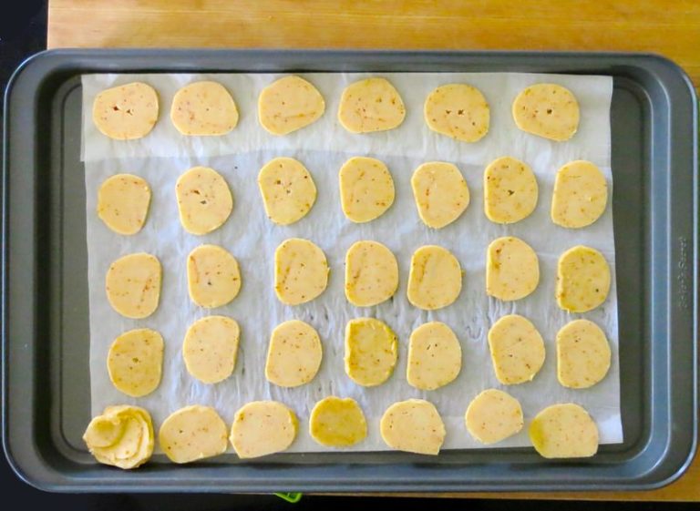 Gruyère Cheese Shortbread Crackers A Delicious Nippy Cheese Cracker