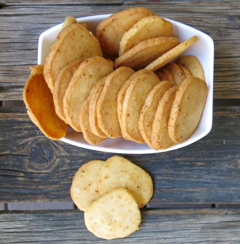 Gruyère Cheese Shortbread Crackers A Delicious Nippy Cheese Cracker