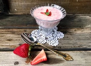 Keto Strawberry Panna Cotta

Everyone will love this sweet little ditty but it is especially great as a celebration of Spring or Summer!

Finding new ways to bring sweetness into our lives! Tomorrow- Sunday supper will be complete!

#keto #strawberry #pannacotta #sugarfree #acanadianfoodie #eatdessertfirst #sweetendings #acanadianfoodie