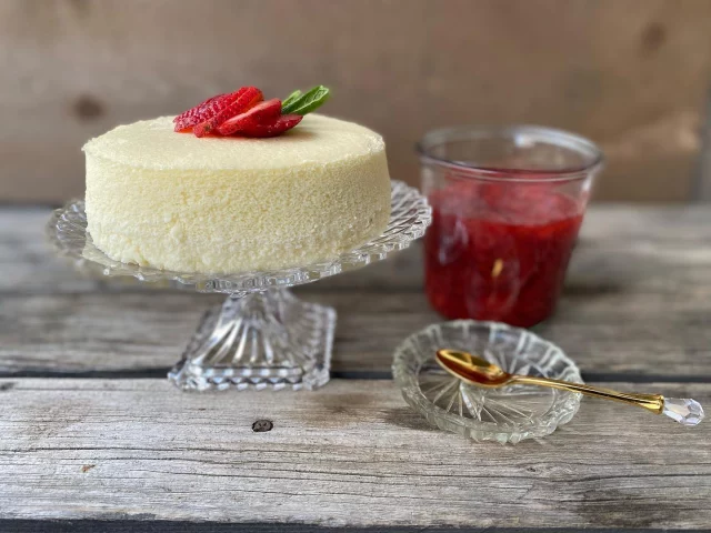 Japanese Cheesecake!

Thank you @kidsleadingkids for your class on this delicate cheesecake! So light and airy with a cotton texture. 

I learned so much and really enjoyed all the tips from you Linda!

What is something you have always wanted to make but when you did, it did not turn out?

#japanesecheesecake #cheesecake #madeinmythermomix #thermomix #dessert #eatdessertfirst #yeg #yegfood